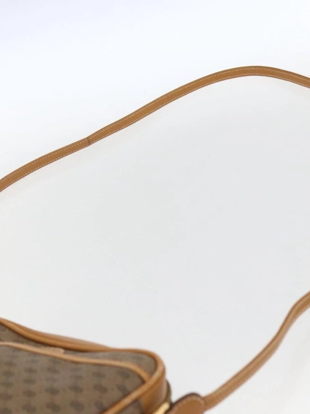 GUCCI Micro GG Supreme Shoulder Bag PVC Beige Gold Auth BA10759 - Picture 9 of 14